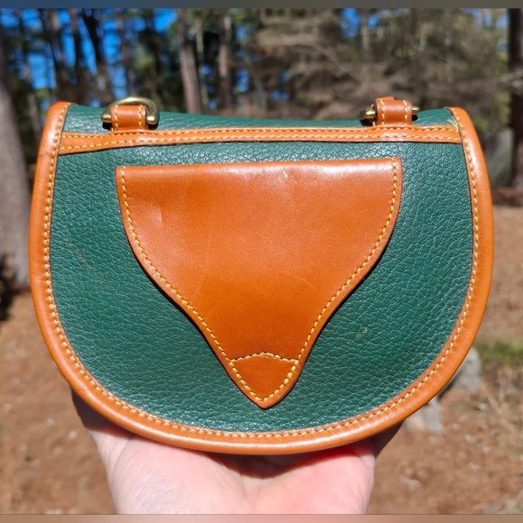 Vintage Dooney & Bourke Emerald Green AWL Calvalry R74 Mini Belt Crossbody Bag - Picture 4 of 13